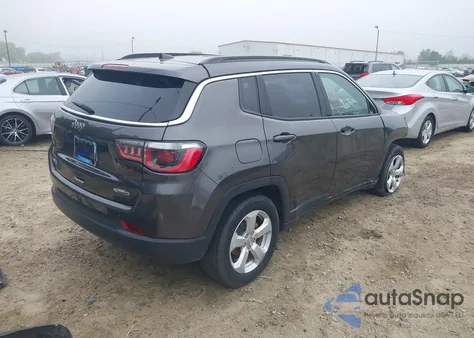 2019 Jeep Compass Latitude 4X4 from USA, damaged, VIN 3C4NJDBB8KT748588